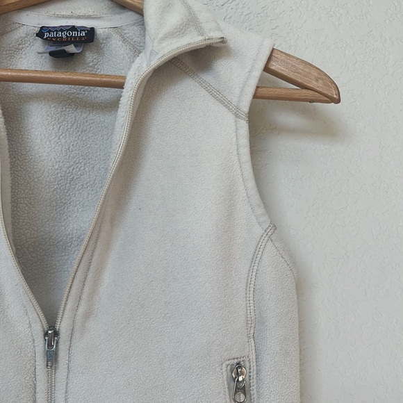 Patagonia Synchilla Fleece Vest Cream size Small - Picture 8 of 9